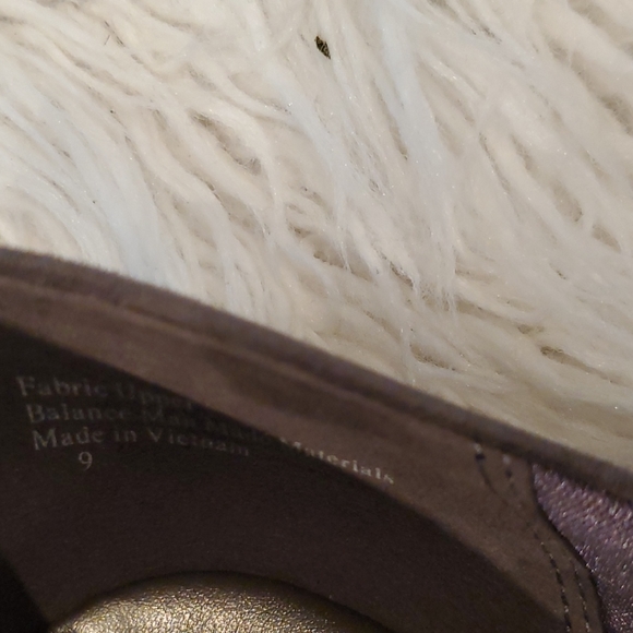 Shoes - Picture 6 of 6